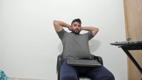 Snapshot of big_dad69 chatting on 11.01.25 Tommy online show from 11.01.25