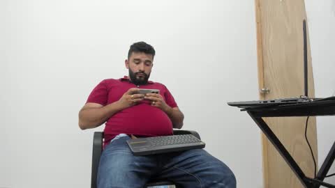 Snapshot of big_dad69 chatting on 11.02.25 Tommy online show from 11.02.25