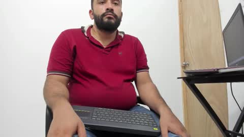 Snapshot of big_dad69 chatting on 11.06.25 Tommy online show from 11.06.25