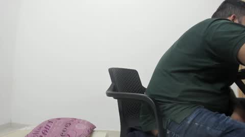 Snapshot of big_dad69 chatting on 11.08.25 Tommy online show from 11.08.25