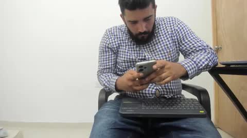 Snapshot of big_dad69 chatting on 11.20.25 Tommy online show from 11.20.25