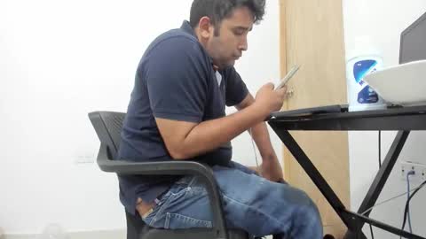 Snapshot of big_dad69 chatting on 11.30.25 Tommy online show from 11.30.25