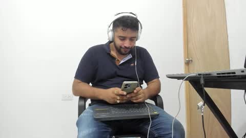 Snapshot of big_dad69 chatting on 12.20.25 Tommy online show from 12.20.25