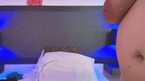 Snapshot of big_tits_in_your_face chatting on 12.11.24 Tell me Sophia  online show from 12.11.24