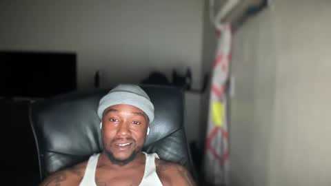 Snapshot of bigbackwoodcali chatting on 01.18.25 bigbackwoodcali online show from 01.18.25