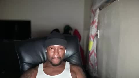Snapshot of bigbackwoodcali chatting on 11.23.25 bigbackwoodcali online show from 11.23.25