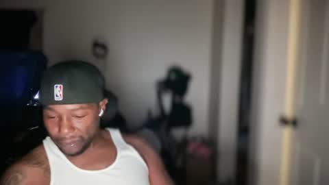 Snapshot of bigbackwoodcali chatting on 06.19.26 bigbackwoodcali online show from 06.19.26