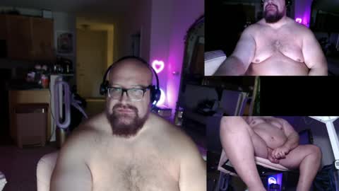 Snapshot of bigbear4cuddles chatting on 04.21.26 BigBear4Cuddles online show from 04.21.26