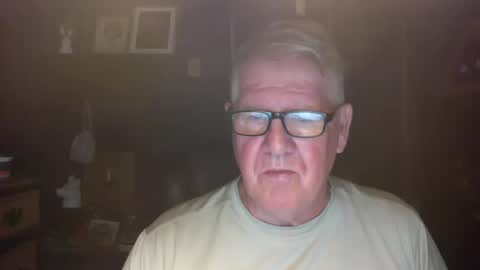 Snapshot of bigbeerdrinker1 chatting on 10.10.25 bigbeerdrinker online show from 10.10.25