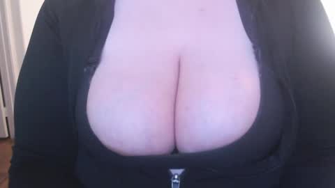 bigbittiesandfun online show from 01.20.25