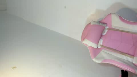 Snapshot of bigblack_barbie69 chatting on 06.29.26 kendra online show from 06.29.26