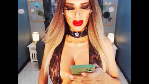 Loraine Cruz online show from 05.13.26