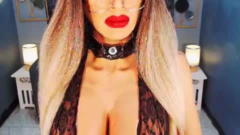 Loraine Cruz online show from 06.24.26