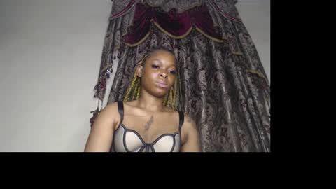 Snapshot of bigbooty_xchataa chatting on 11.22.25 Lucy online show from 11.22.25