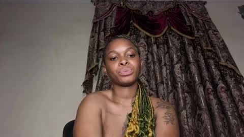 Snapshot of bigbooty_xchataa chatting on 12.14.25 Lucy online show from 12.14.25