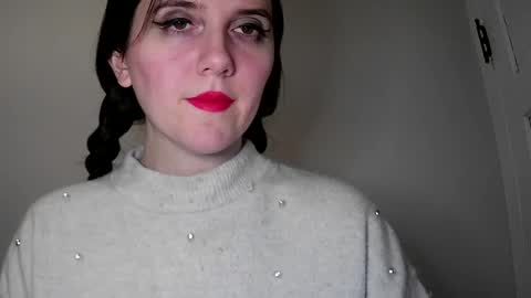 Isabella online show from 01.30.25