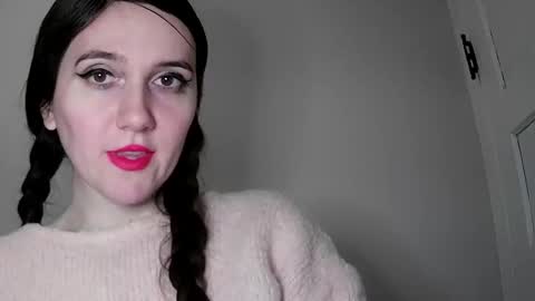 Isabella online show from 02.09.25