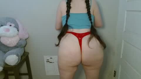 Snapshot of bigbootybunny chatting on 06.25.26 Isabella online show from 06.25.26