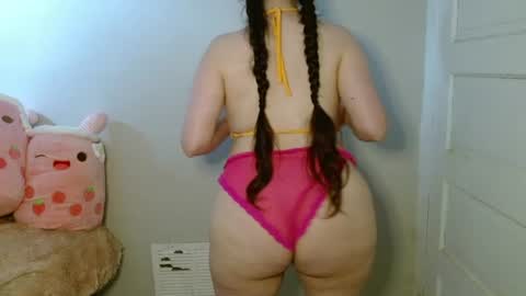 Snapshot of bigbootybunny chatting on 07.07.26 Isabella online show from 07.07.26