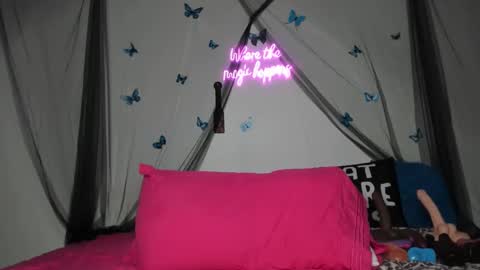 bigbuttsarena online show from 01.11.25