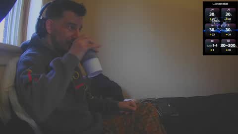 Jon - Im Straight online show from 10.20.25