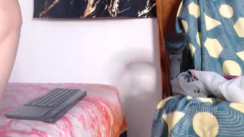 Snapshot of bigclit_isa chatting on 05.10.26 bigclit_isa online show from 05.10.26