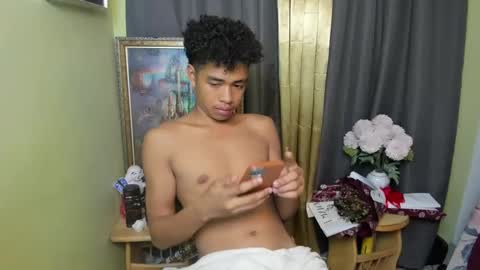 Snapshot of bigcock_moreno chatting on 01.19.25 Nj online show from 01.19.25