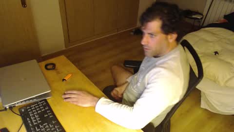 Snapshot of bigcok35spain chatting on 02.19.25 bigcok35spain online show from 02.19.25