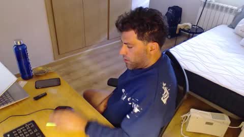 Snapshot of bigcok35spain chatting on 09.26.25 bigcok35spain online show from 09.26.25