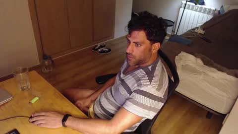 Snapshot of bigcok35spain chatting on 10.12.25 bigcok35spain online show from 10.12.25