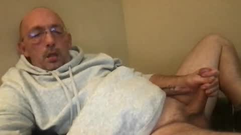 Snapshot of bigdaddydelight chatting on 12.20.25 bigdaddydelight online show from 12.20.25