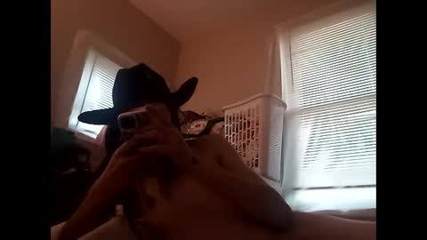 Snapshot of bigdickdaddy42023 chatting on 01.03.25 Rooster P online show from 01.03.25