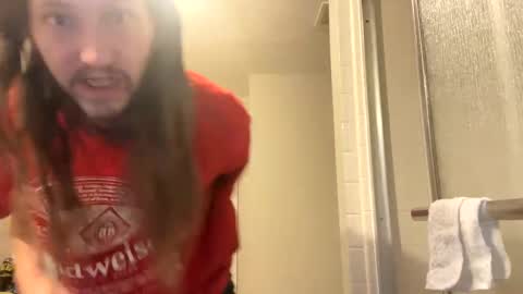 Snapshot of bigdickdaddy42023 chatting on 02.05.25 Rooster P online show from 02.05.25