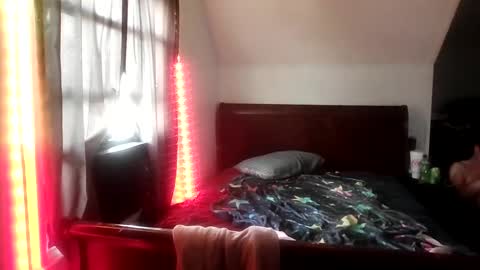 Snapshot of bigdickdawg90 chatting on 04.06.26 bigdickdawg90 online show from 04.06.26