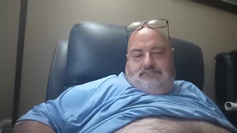 Snapshot of bigfuzzyteddybear chatting on 03.31.26 bigfuzzyteddybear online show from 03.31.26