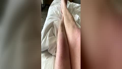 bigger22332233 online show from 04.19.26