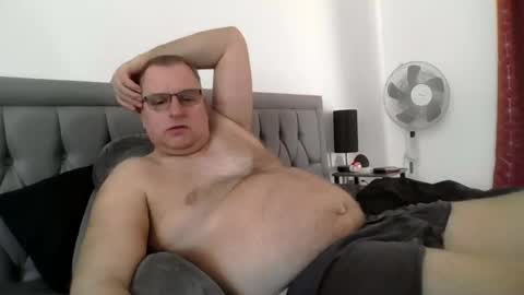 Snapshot of bigguy2014 chatting on 03.19.26 bigguy2014 online show from 03.19.26