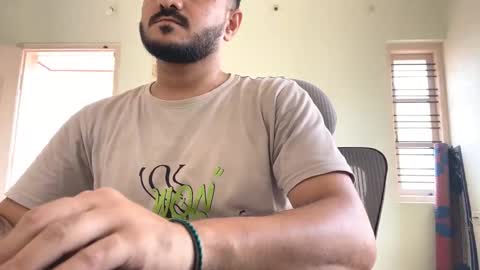 Snapshot of bighandsomesatisfy chatting on 11.05.25 bighandsomesatisfy online show from 11.05.25