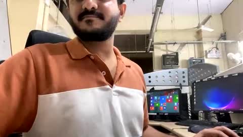 Snapshot of bighandsomesatisfy chatting on 12.02.25 bighandsomesatisfy online show from 12.02.25