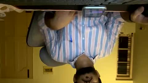 Snapshot of bighandsomesatisfy chatting on 12.04.25 bighandsomesatisfy online show from 12.04.25