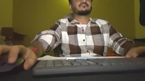 Snapshot of bighandsomesatisfy chatting on 01.18.26 bighandsomesatisfy online show from 01.18.26