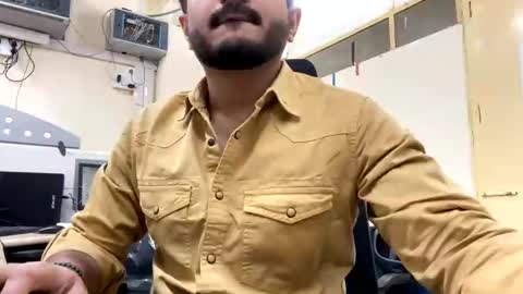 Snapshot of bighandsomesatisfy chatting on 02.01.26 bighandsomesatisfy online show from 02.01.26