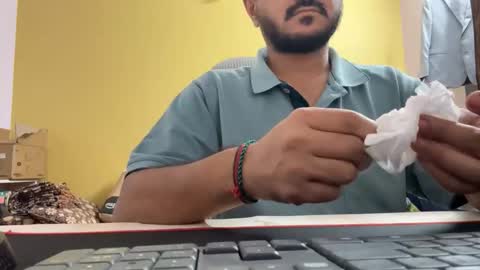 Snapshot of bighandsomesatisfy chatting on 04.02.26 bighandsomesatisfy online show from 04.02.26