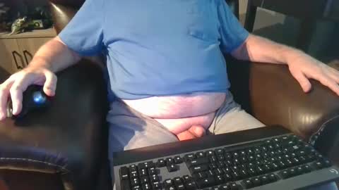 Snapshot of bighardmark chatting on 02.18.25 bighardmark online show from 02.18.25