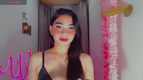 kiaaannaaaa online show from 05.06.26