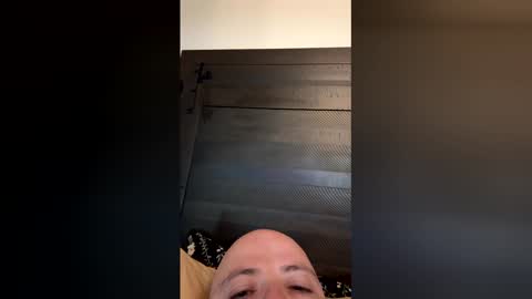 Snapshot of bigred2026 chatting on 04.05.26 bigred2026 online show from 04.05.26