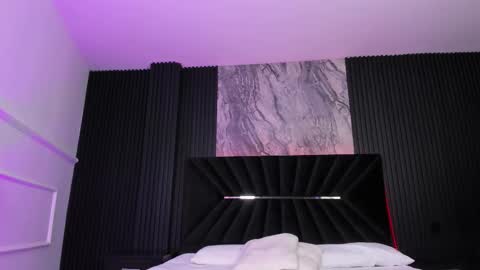 Zayra online show from 09.27.25