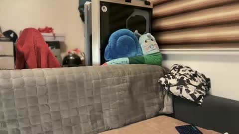 Yna     online show from 01.08.25