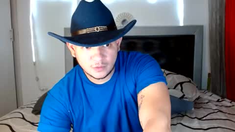 Snapshot of bigthick_blackcock chatting on 10.06.25 MANUEL online show from 10.06.25