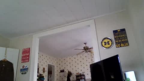 Snapshot of bigtitlover220 chatting on 10.18.25 Jeremy online show from 10.18.25